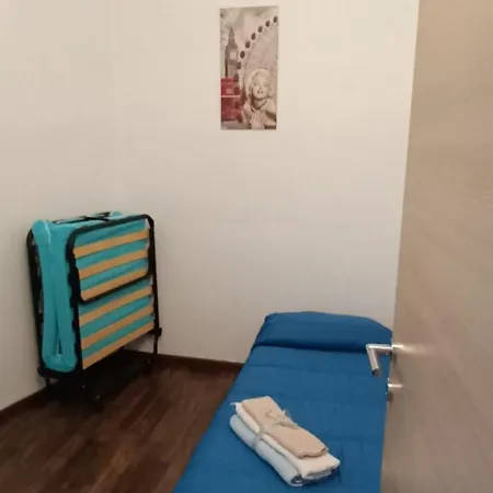 アパート Paglino